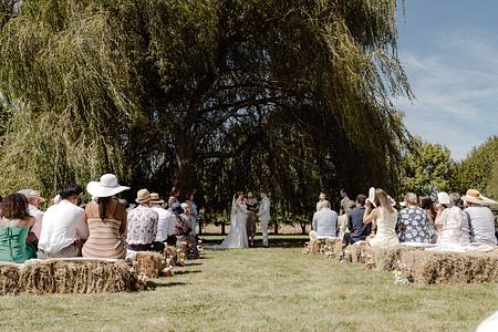 Nelson Wedding Celebrants & MCs: Fiona Dawson Celebrant