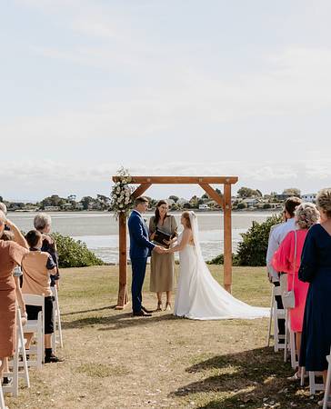 Nelson Wedding Celebrants & MCs: Fiona Dawson Celebrant